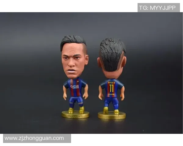 足球明星手办挂件热潮探索 专属收藏品的魅力与价值解析