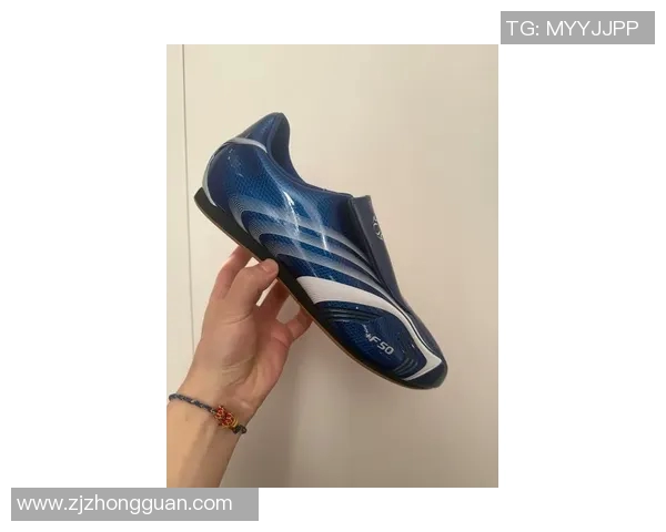 低帮足球鞋助力球星速度与灵活性提升的秘密揭秘