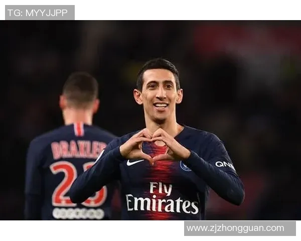 足球场上的魅力天使：这张球星最帅瞬间定格了他无与伦比的风采